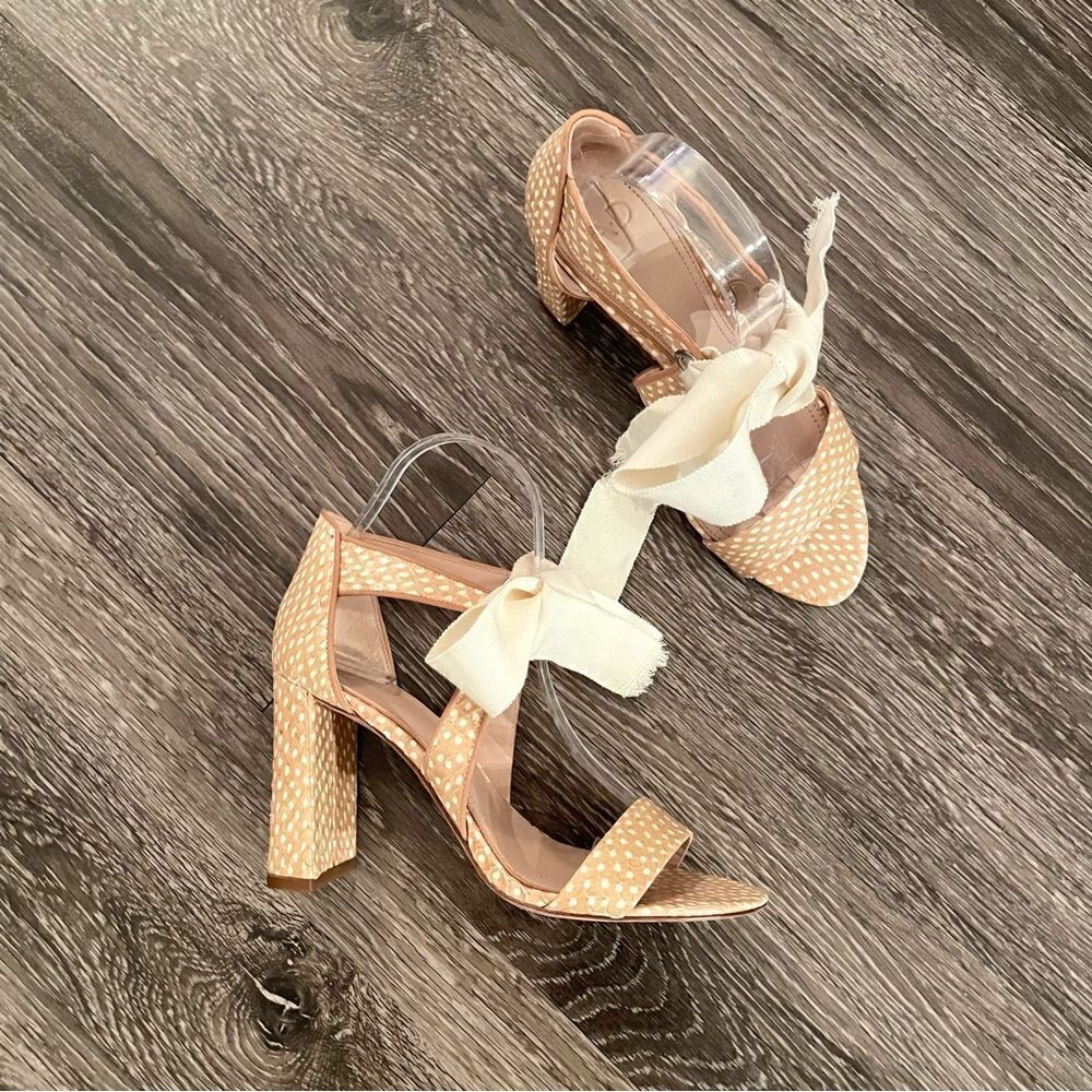 AD & daughters heels - Picture 3 of 9